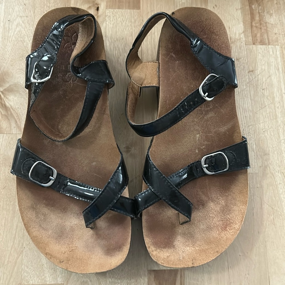 SAS patent leather 8.5 wide
